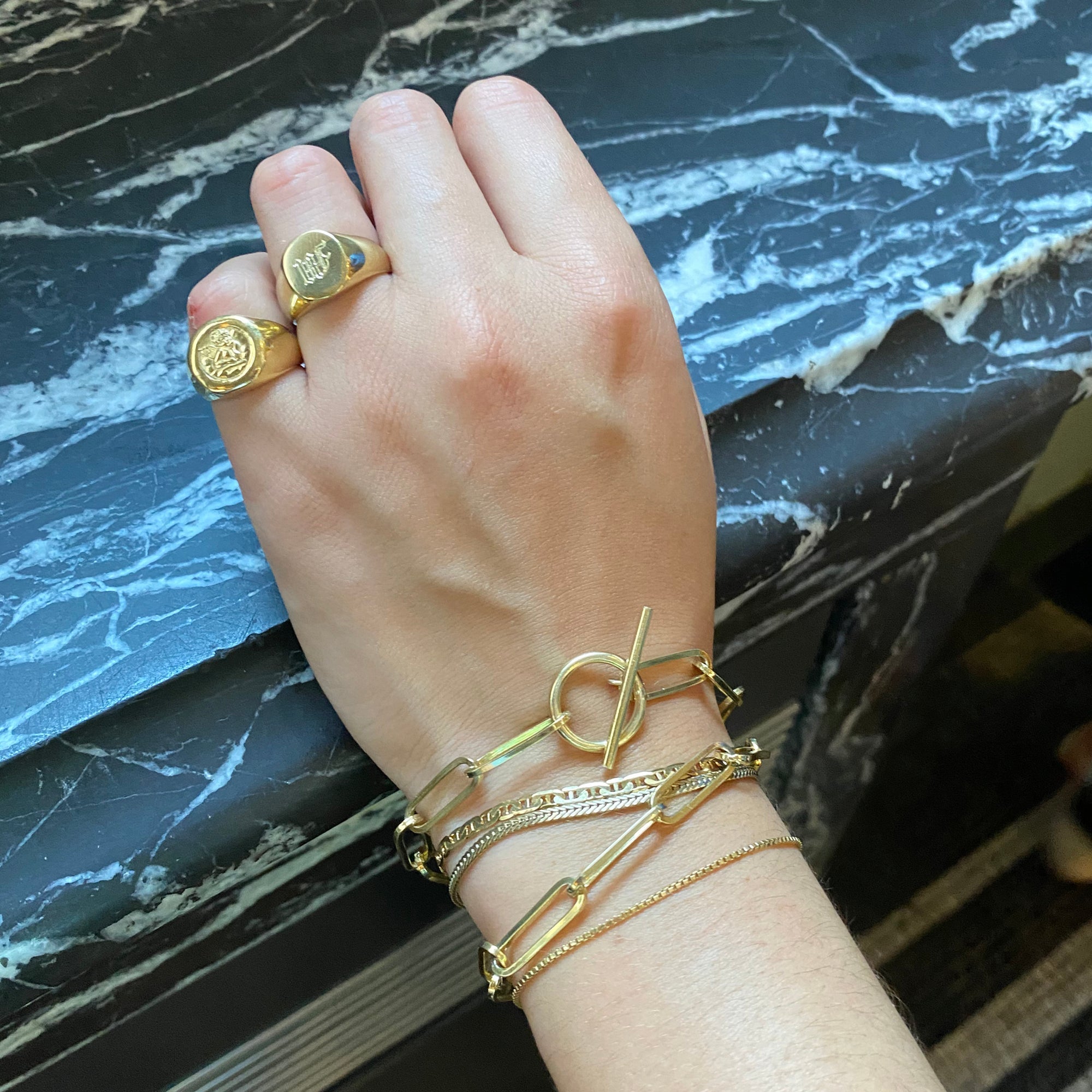 gold signet ring - seolgold