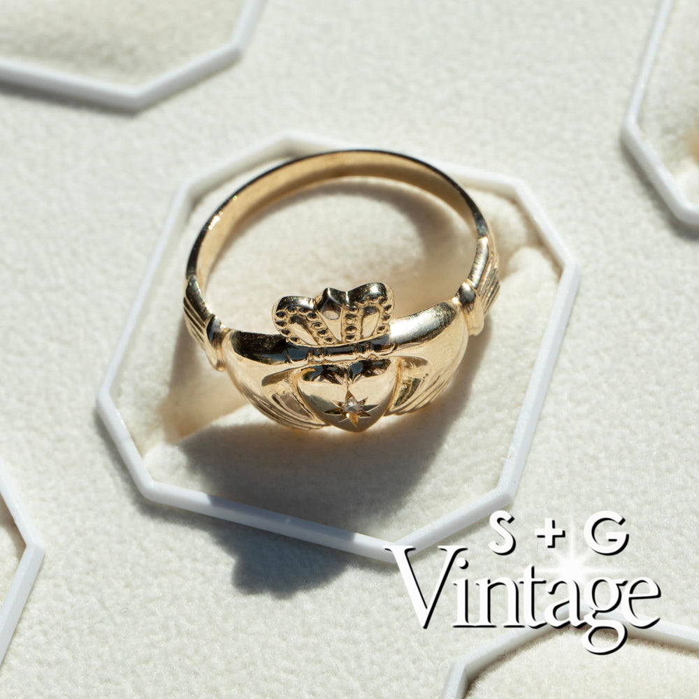 Vintage 9ct Solid Gold Claddagh Diamond Ring - seolgold