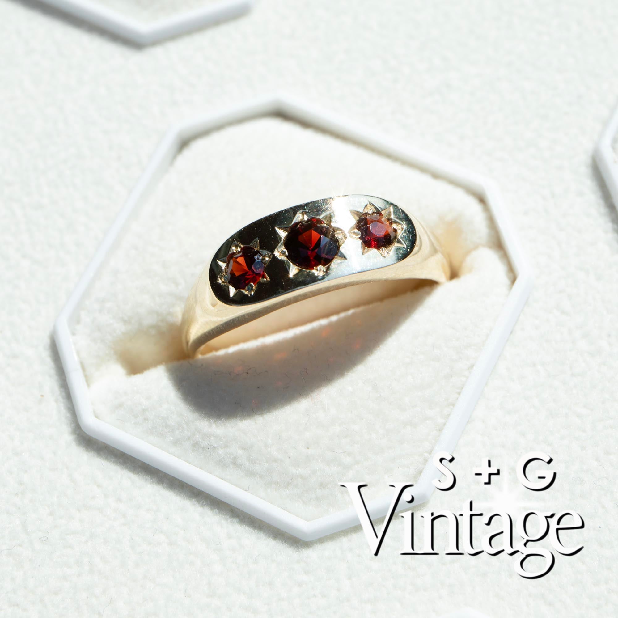 Vintage 9ct Solid Gold Garnet Starburst Ring - seolgold