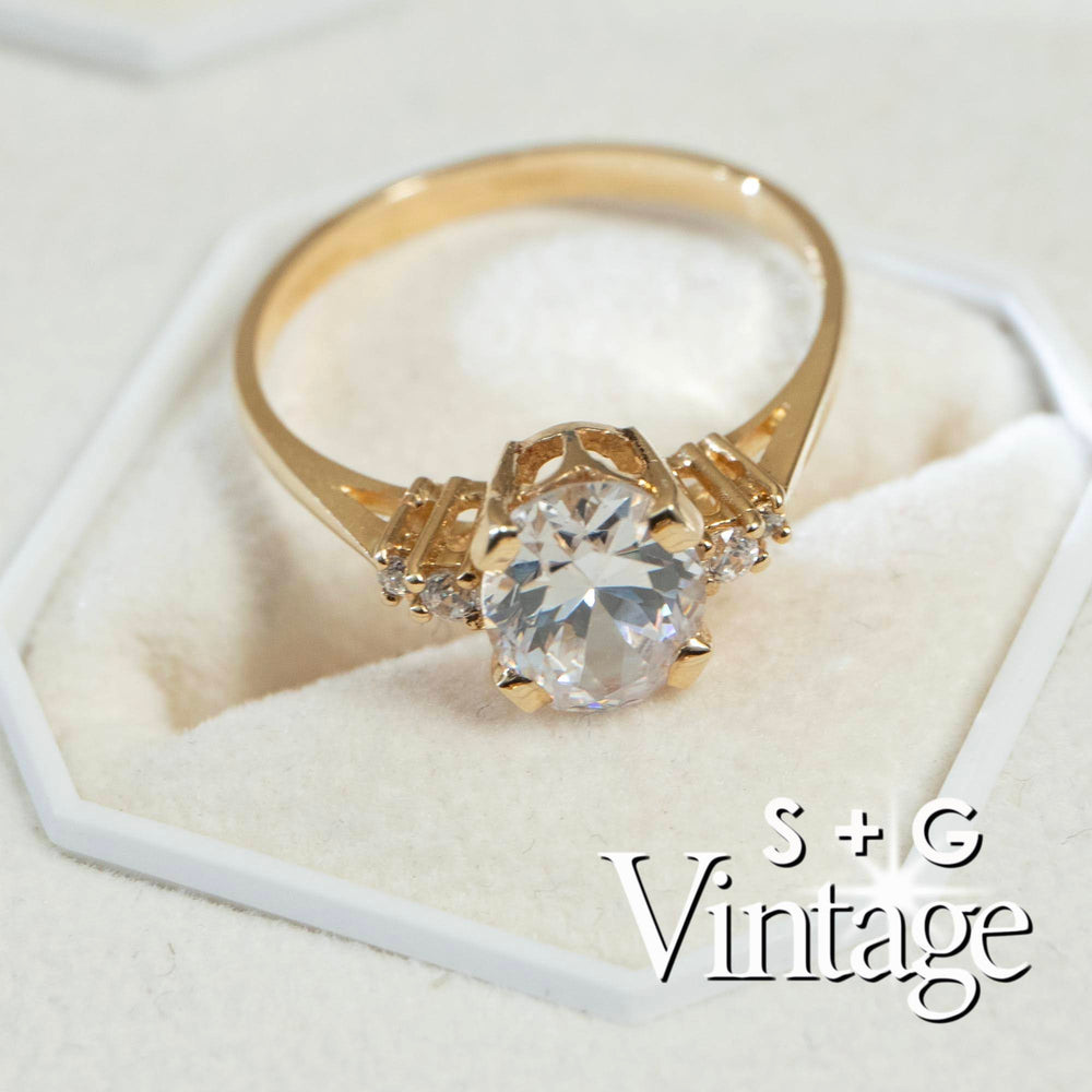 Vintage 9ct Solid Gold CZ Ring - seolgold