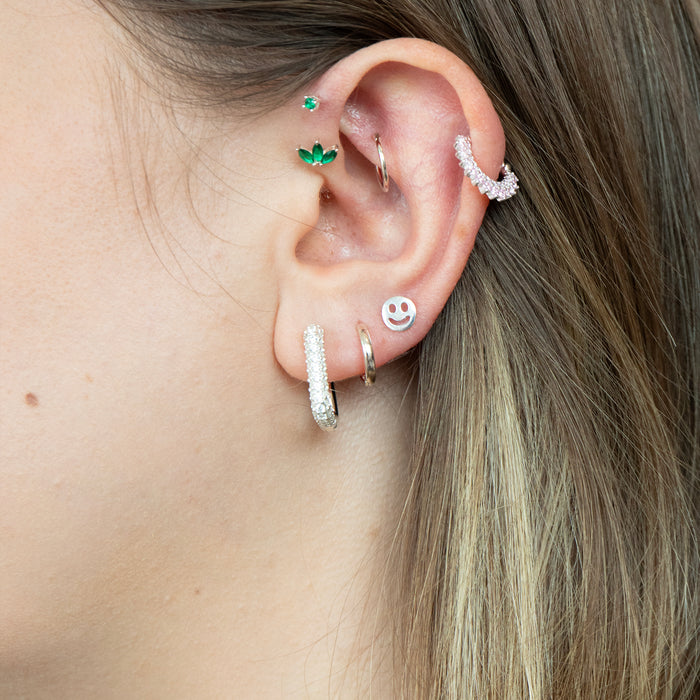 silver emerald green cartilage earring - seolgold