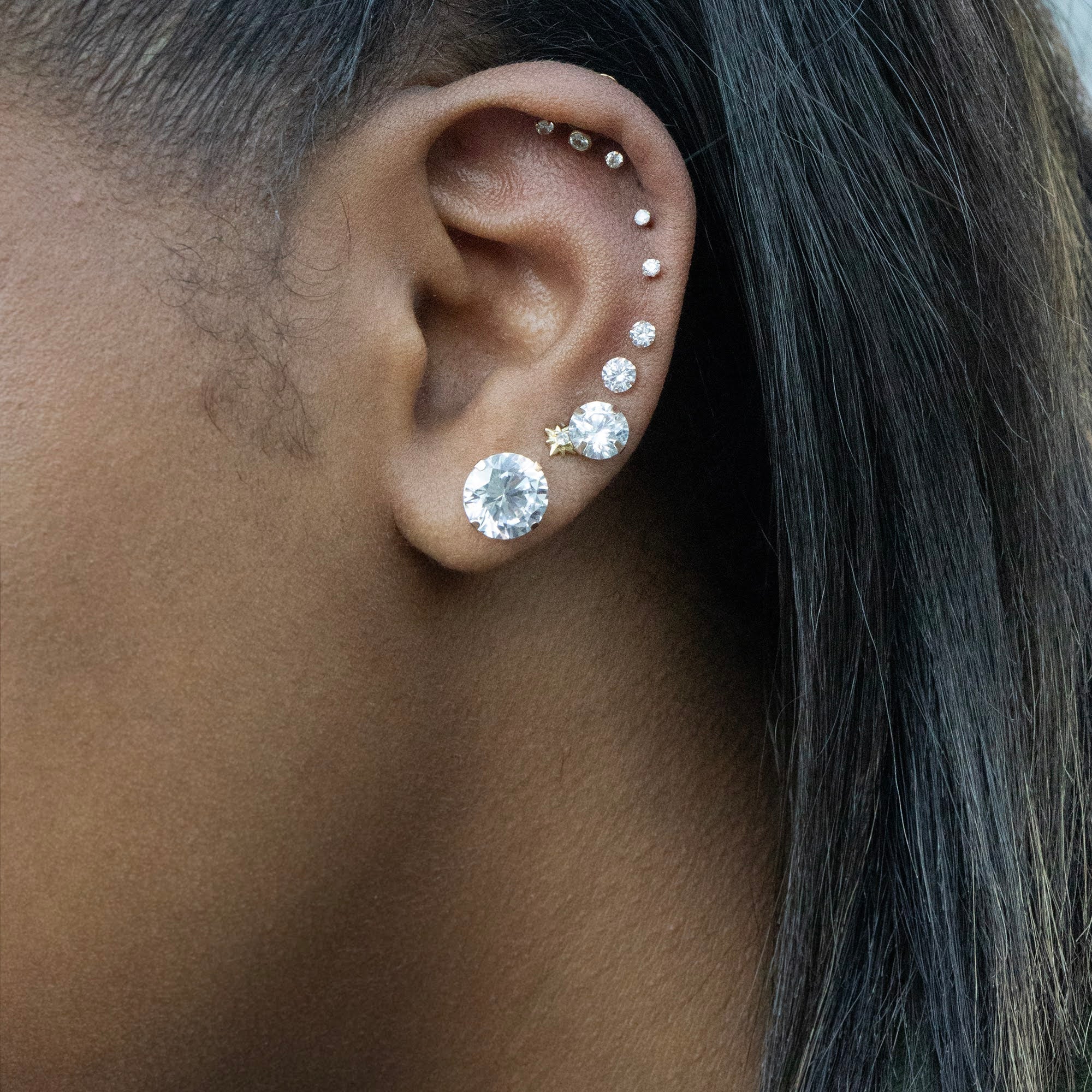 solid gold diamond stud earrings - seolgold