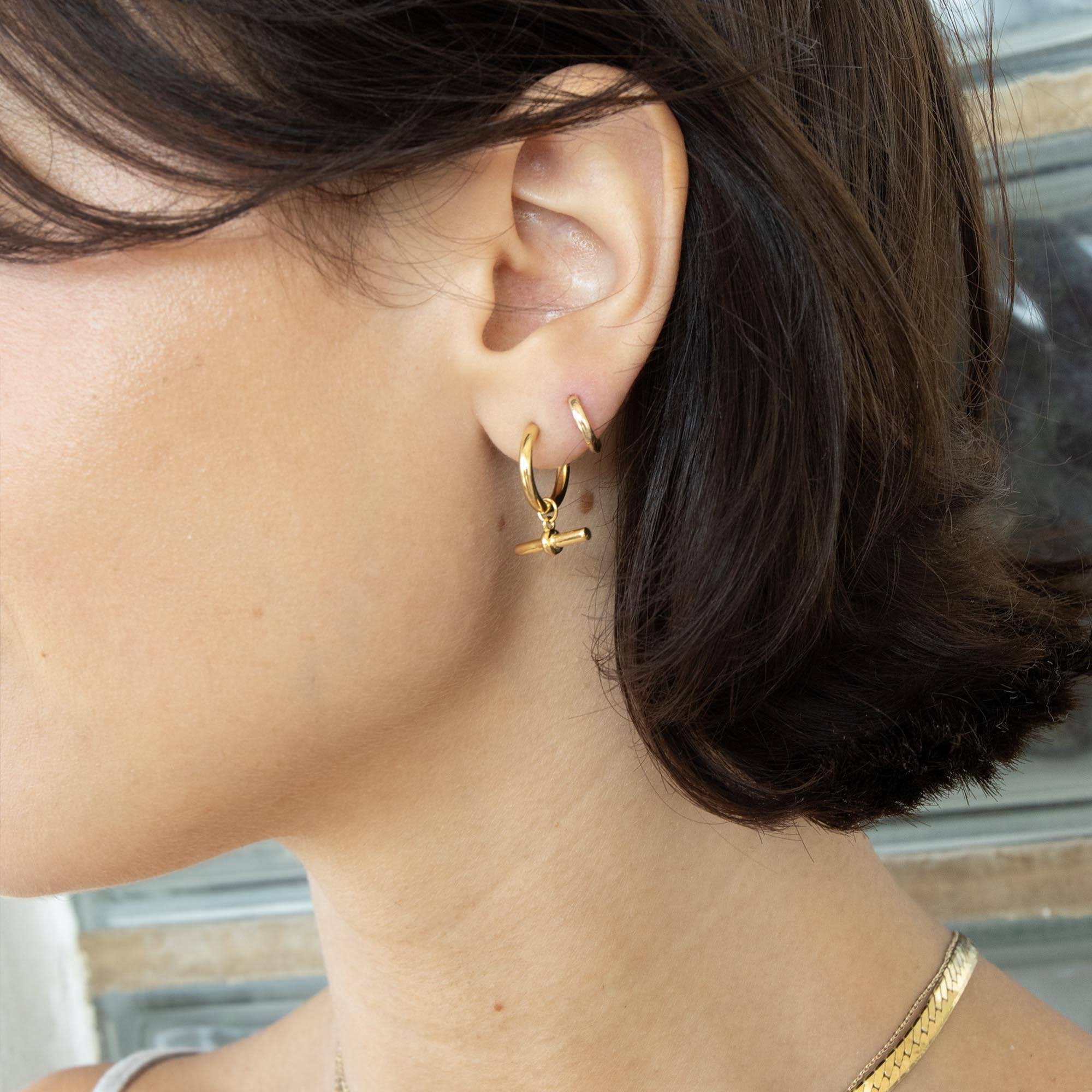 18ct Gold Plated T-Bar Hoop Earrings