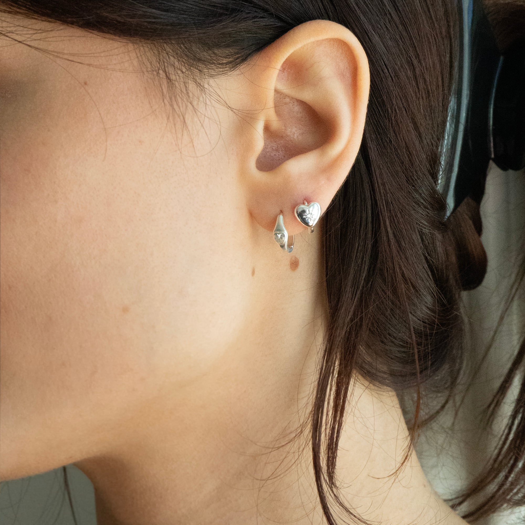 Sterling Silver CZ star set heart Huggie Hoop earrings - seolgold