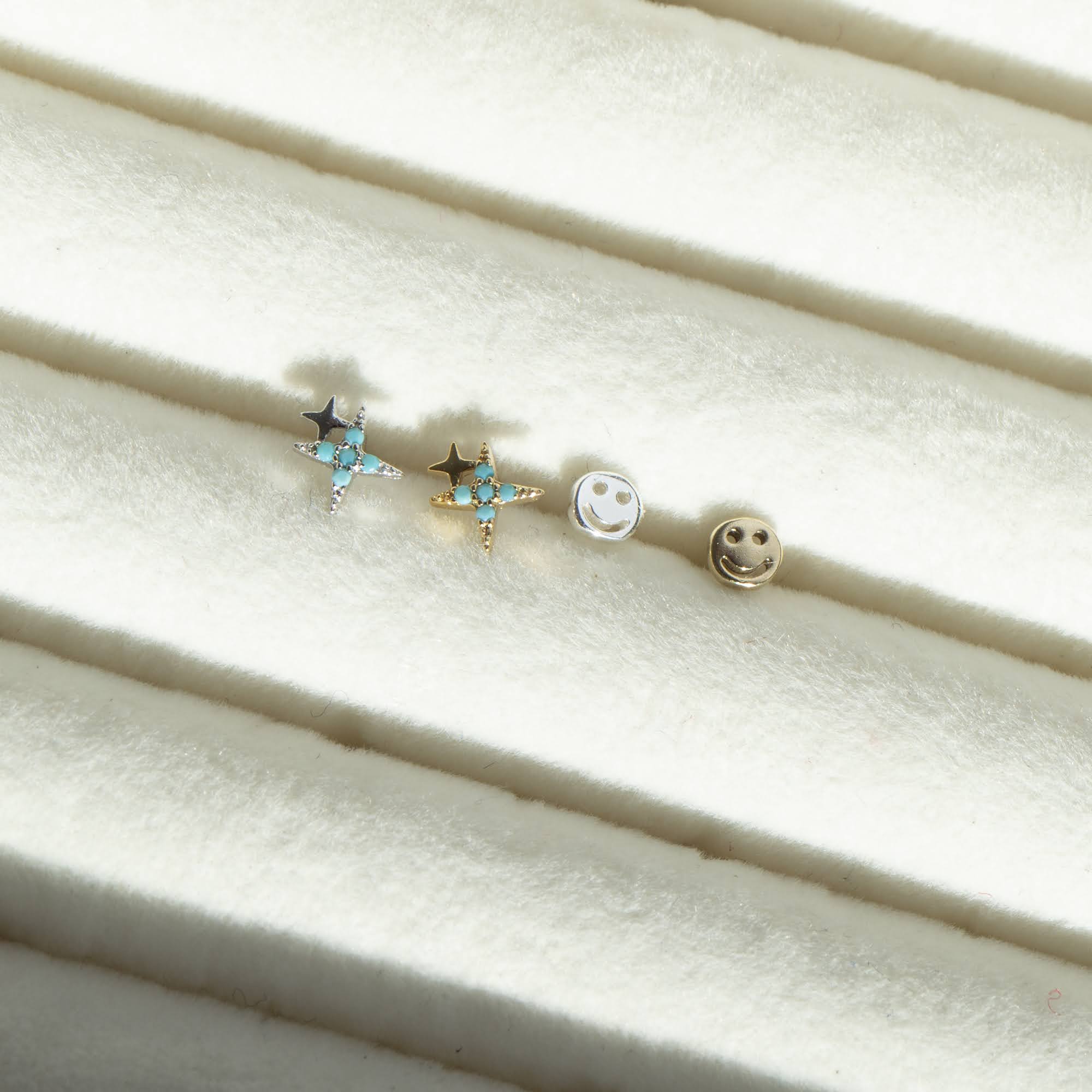 Tiny Smile Face Stud - Seol Gold