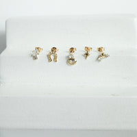 Set of gold dainty stud earrings - seolgold