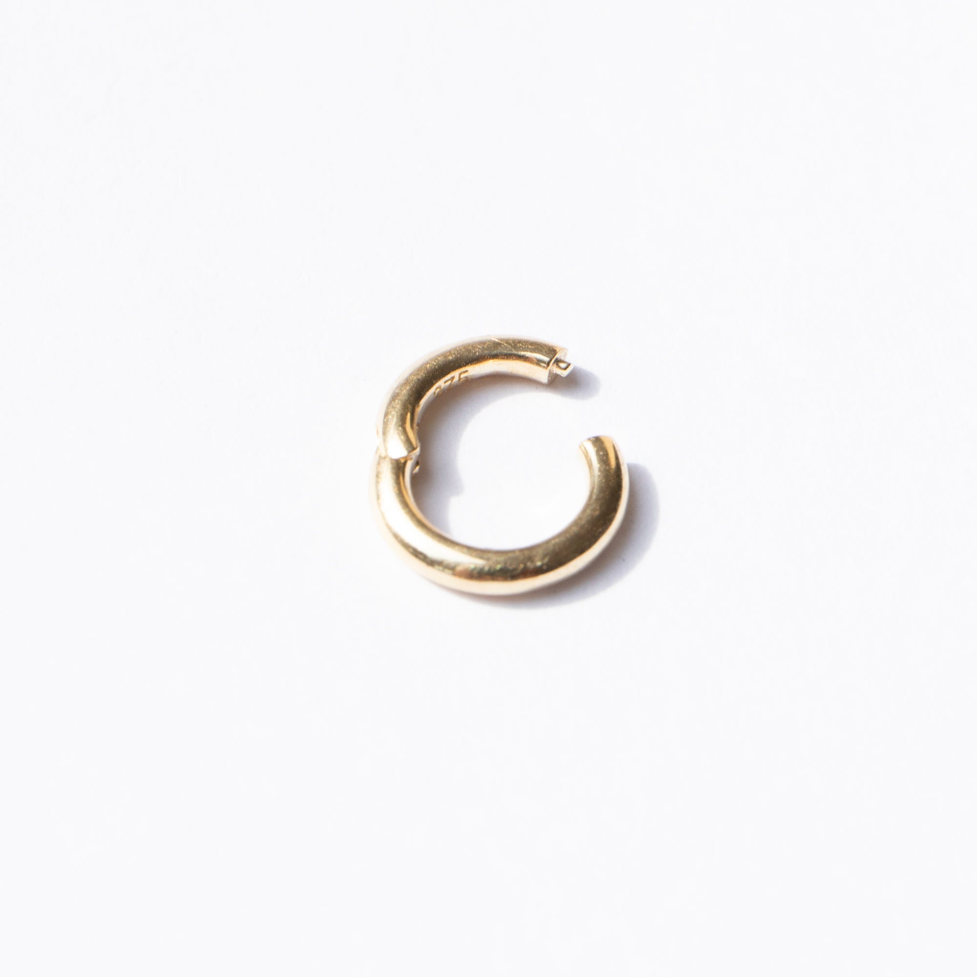 9ct gold tiny segment ring clicker hoop - seol-gold