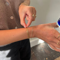 9ct Solid Gold Figaro Chain Bracelet - seolgold