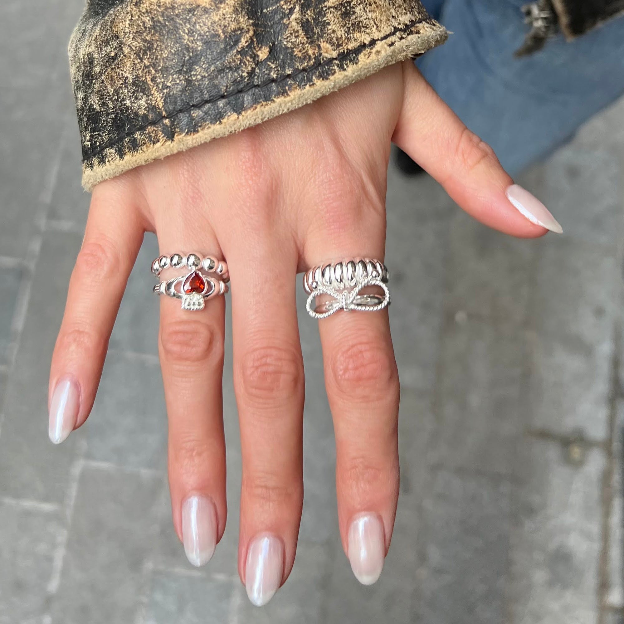 silver - garnet ring - rope bow ring - seolgold