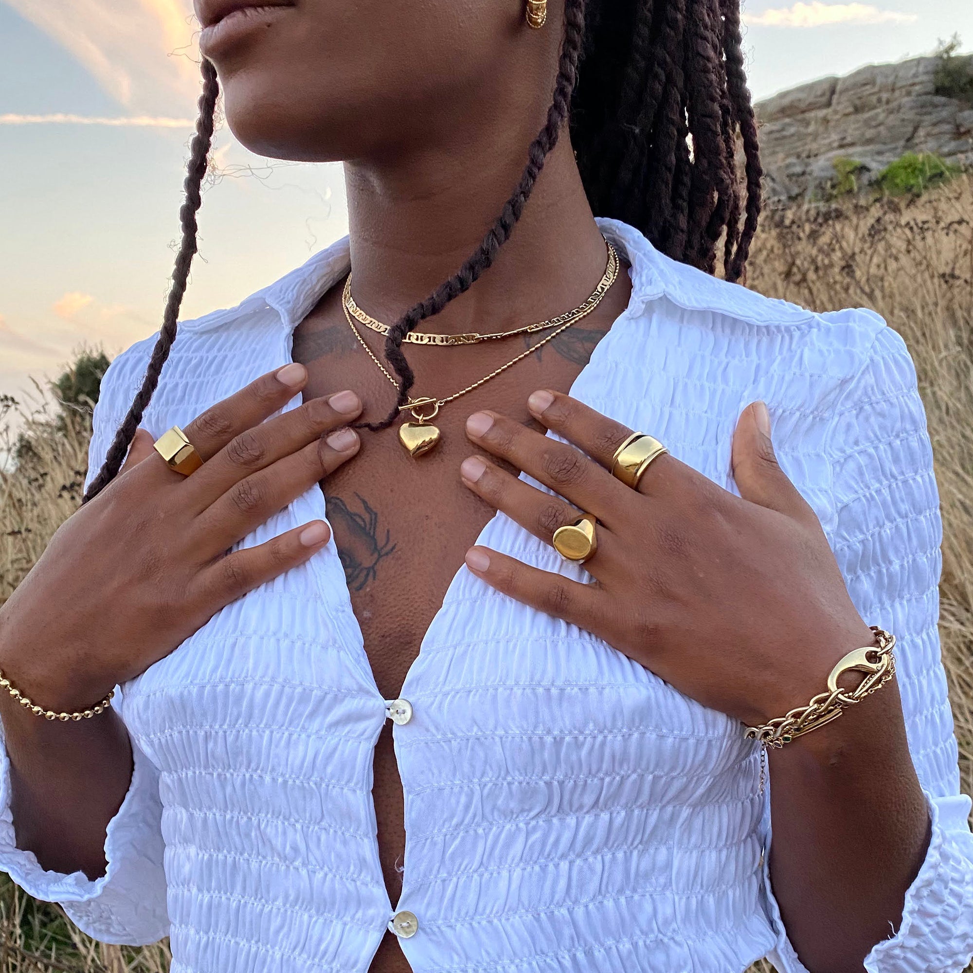 Seol gold - Bead heart T- Bar Necklace