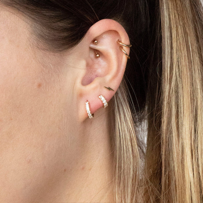 9ct huggie - seol gold