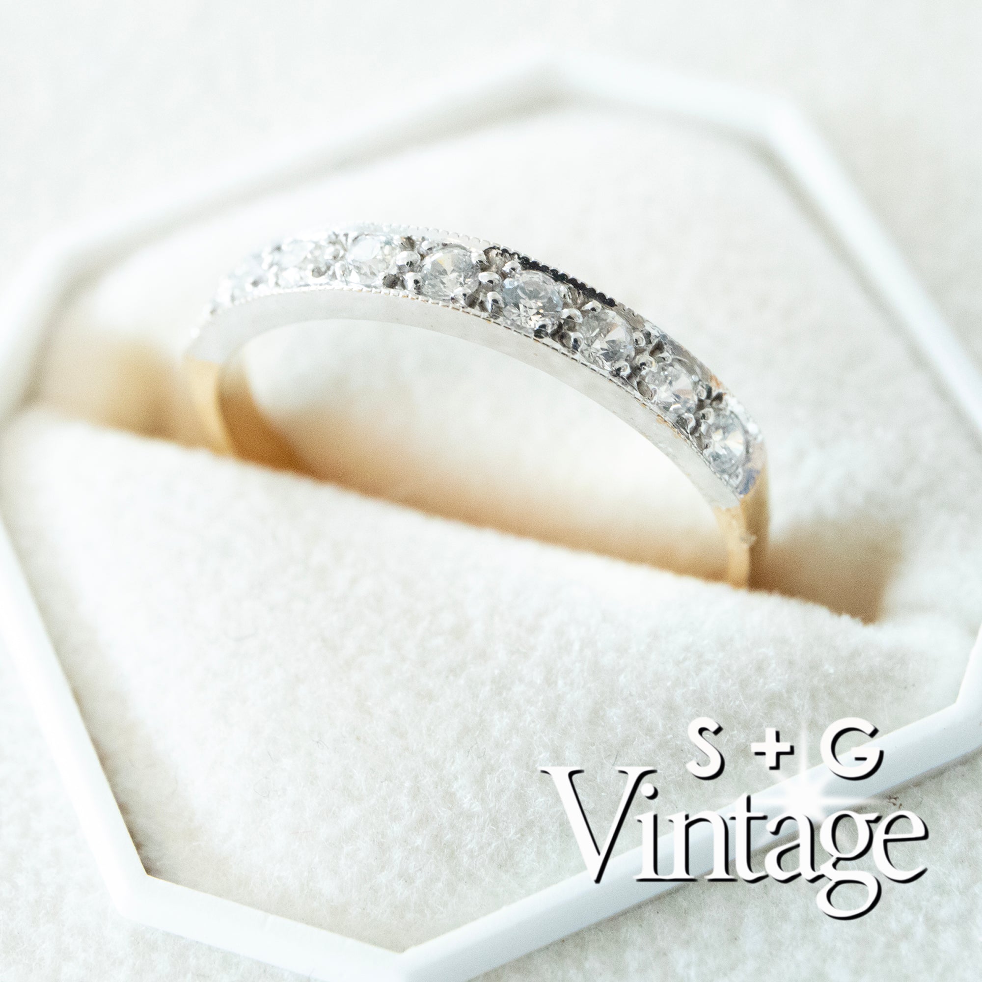 Vintage 9ct Solid Gold CZ Band