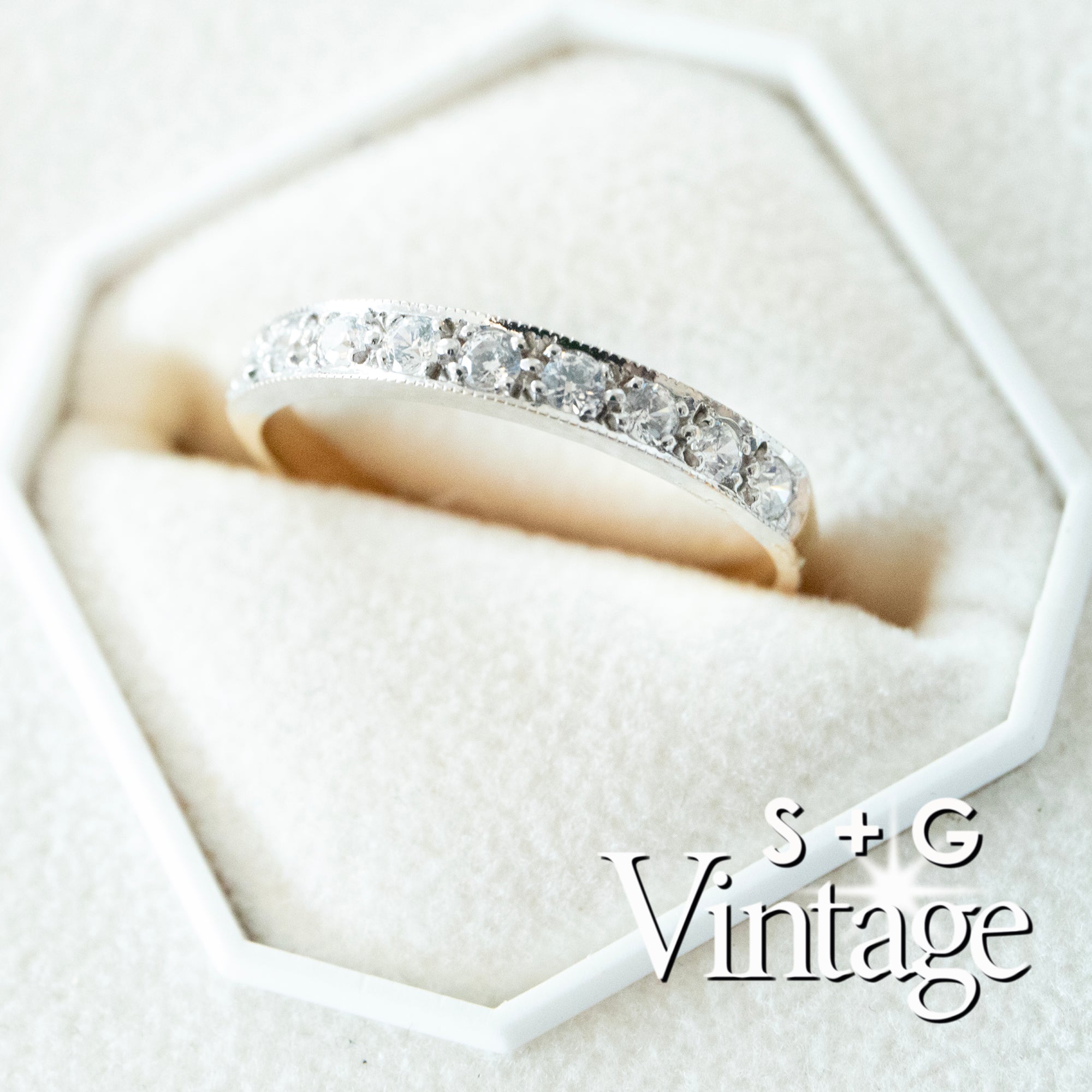Vintage 9ct Solid Gold CZ Band
