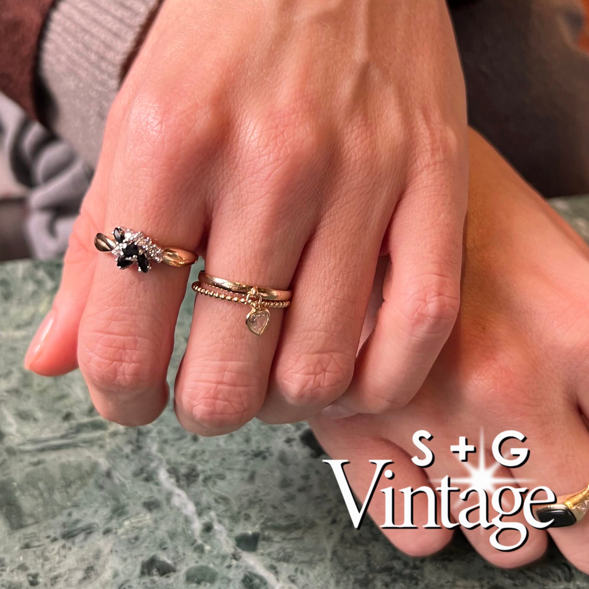 vintage 9ct gold sapphire and diamond ring - seolgold